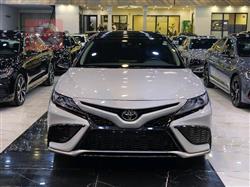 تۆیۆتا کامری